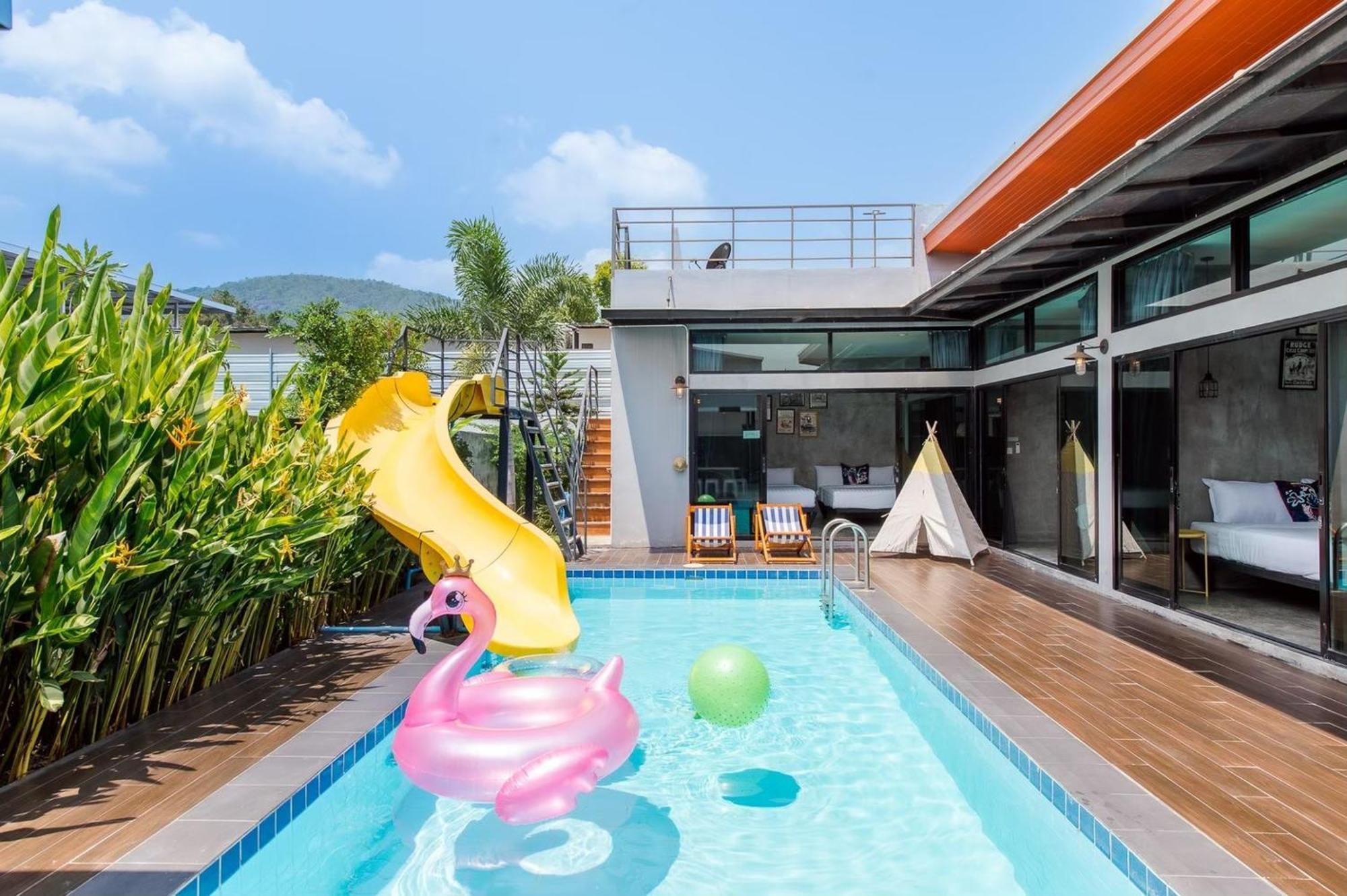 El Mar Pool * Ban Bo Fai